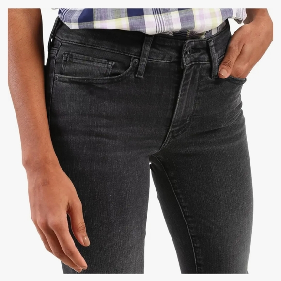 NWOT LEVIS 711 SKINNY WOMENS DISTRESSED WASHED BLACK JEANS 26 - Picture 4 of 4